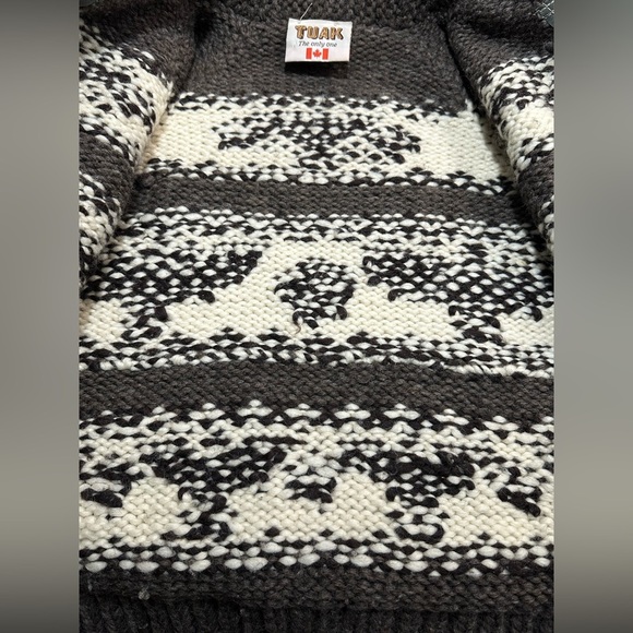 Vintage authentic Tuak Cowichan First Nations hand knit wool eagle coat/sweater - Picture 9 of 14